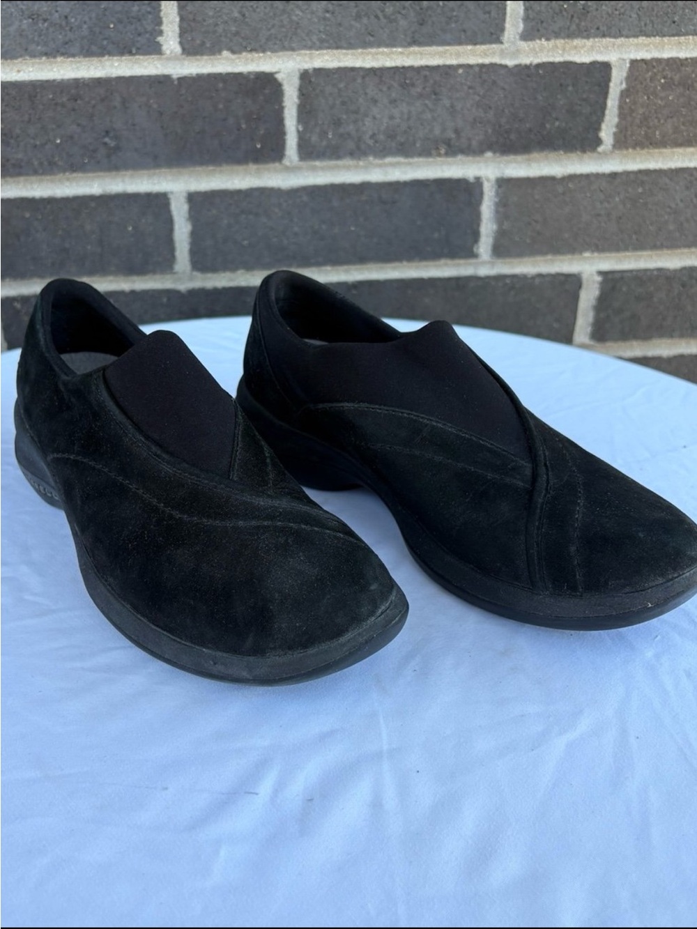 Merrell Black Slip-On Women's Comfort Sandals